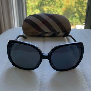 Burberry sunglasses